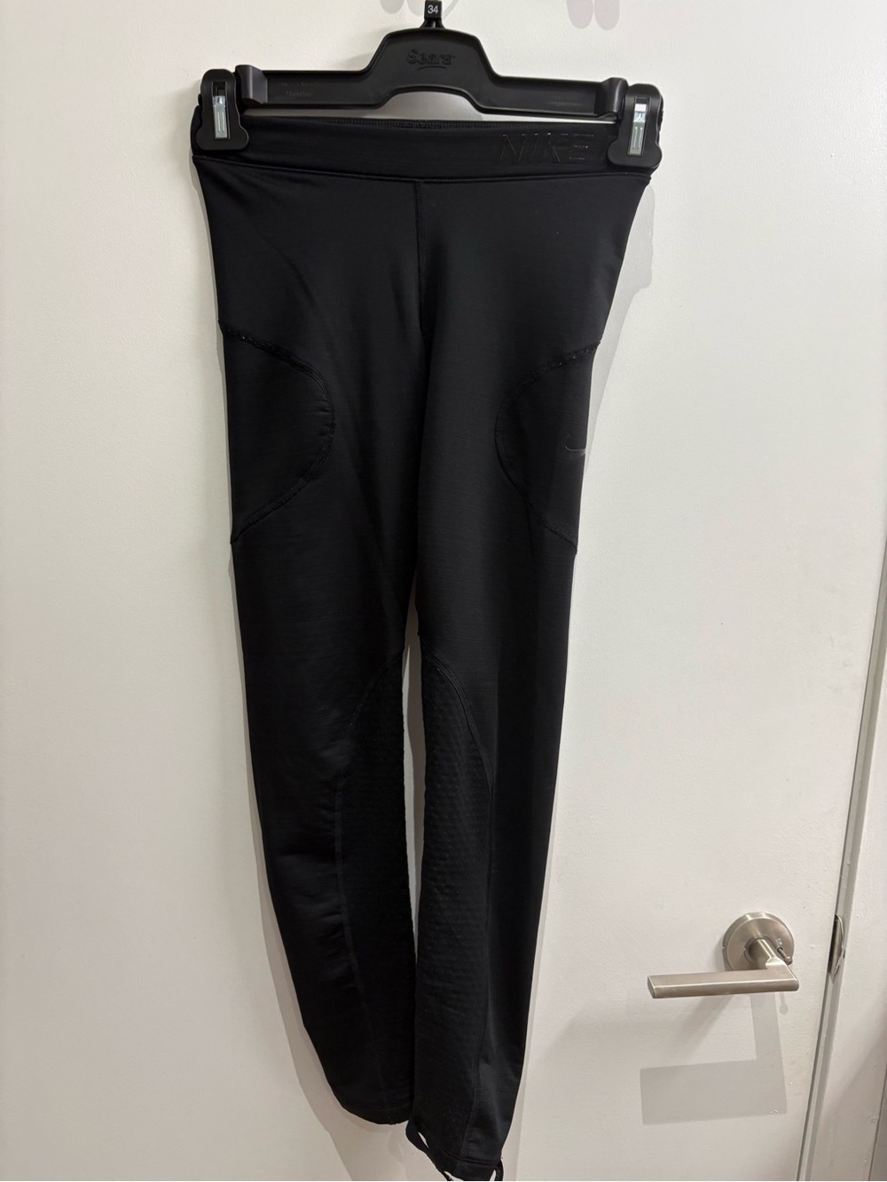 Nike Black Performance Leggings with Subtle Paneling